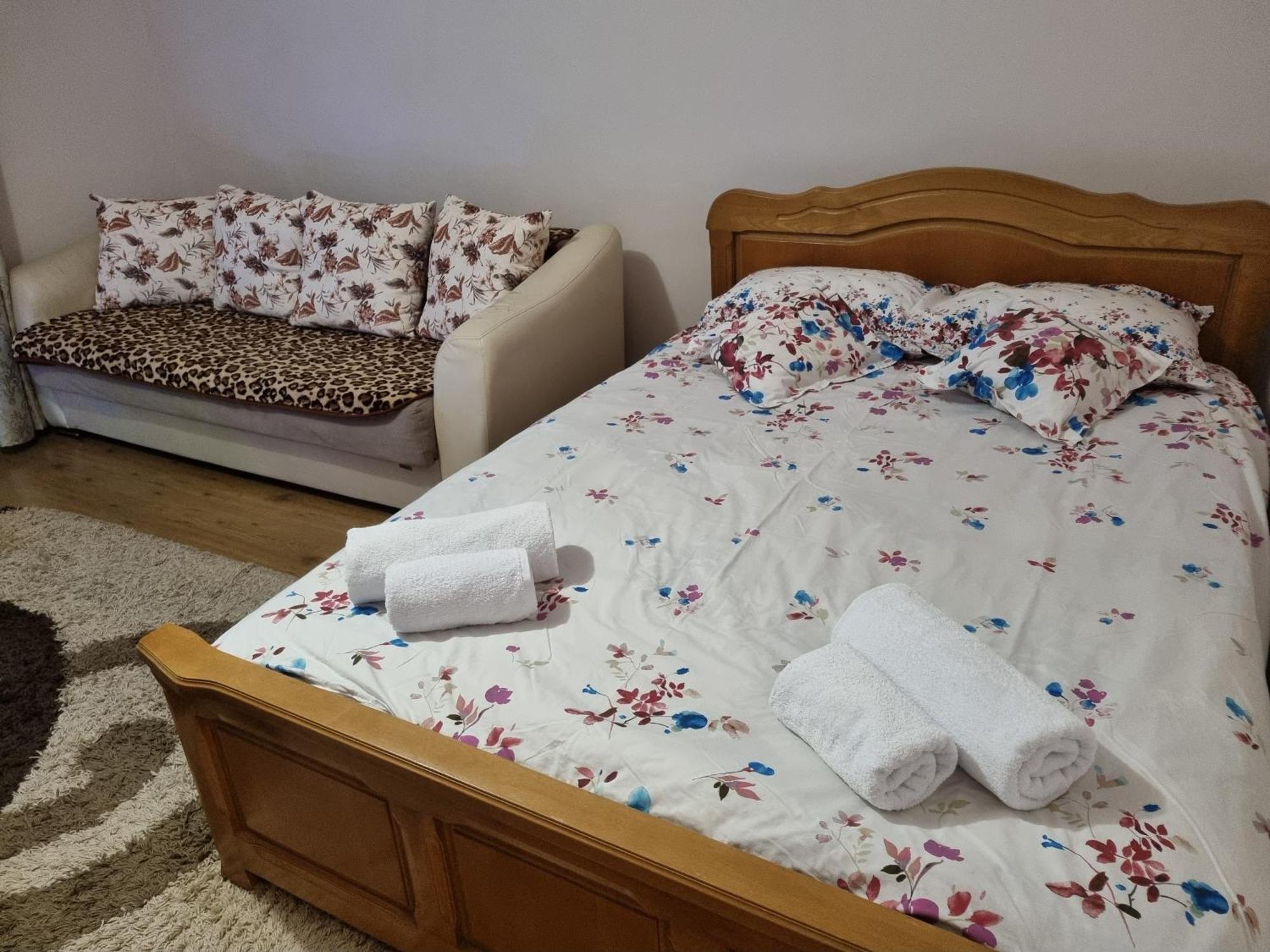 Apartmán Garsoniera Emilia Câmpulung Moldovenesc Exteriér fotografie